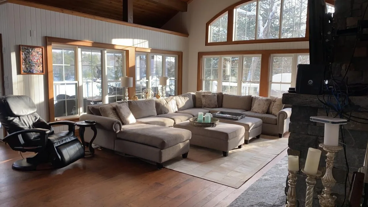 Muskoka Custom Home Builders - Living room