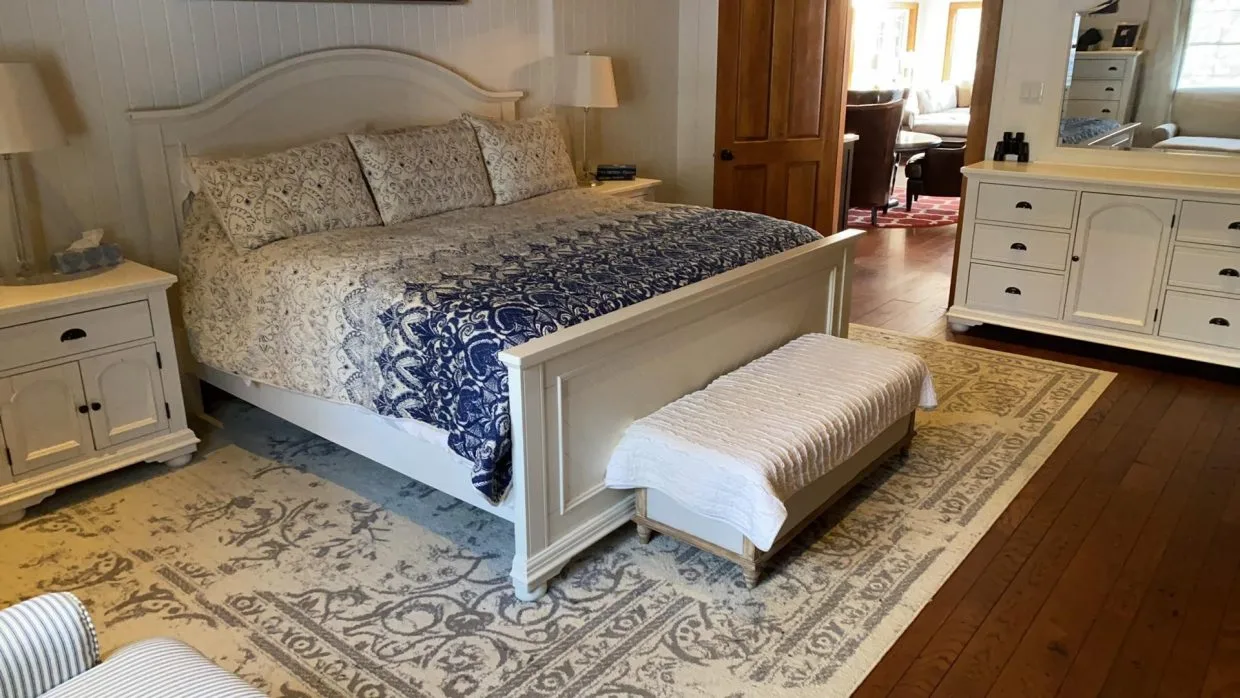 Muskoka Cottage Builders - Bedroom
